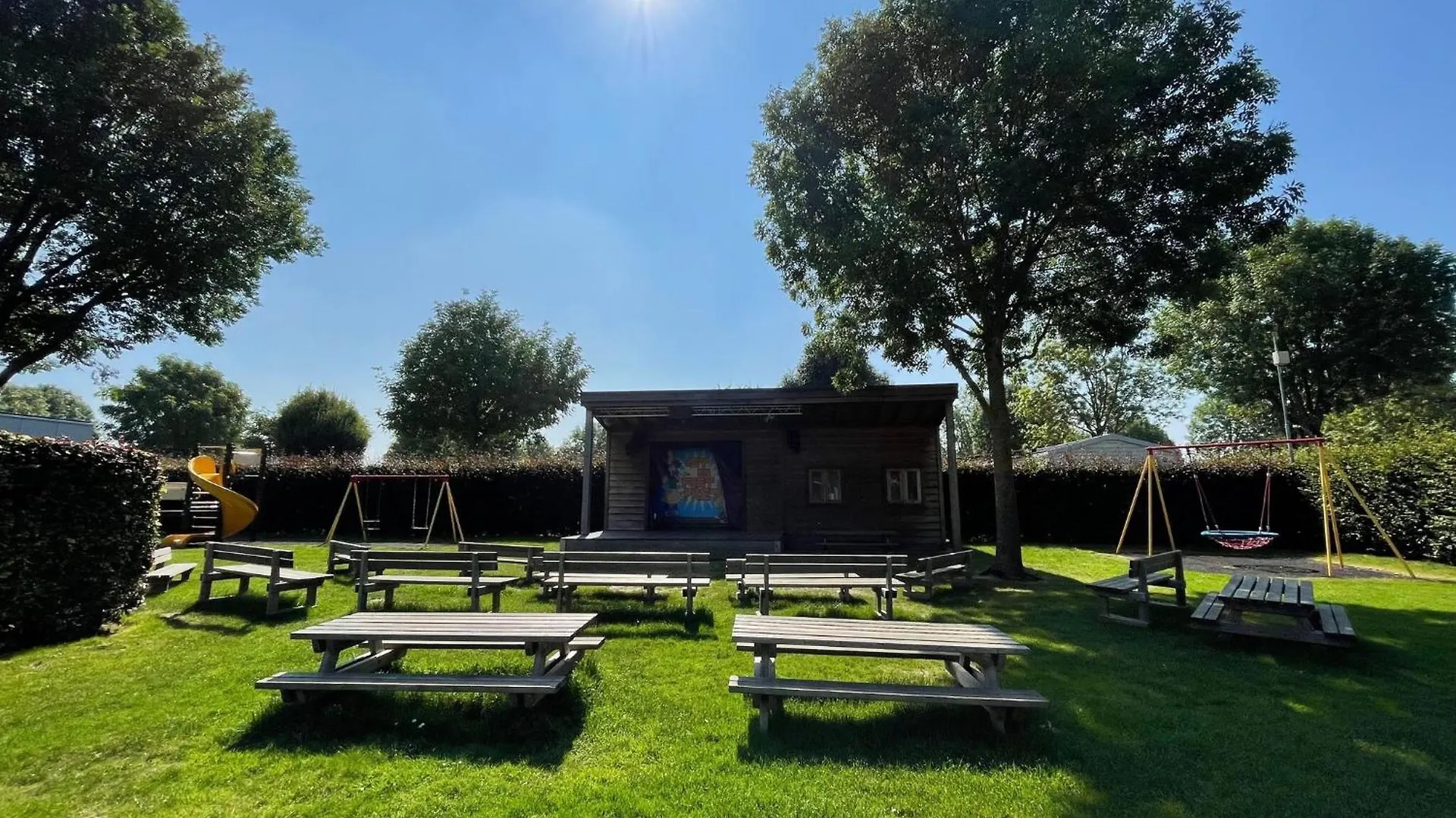 Tidy Chalet With Dishwasher, 9 Km From Maastricht Berg en Terblijt